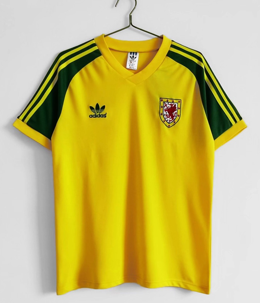 1982 Wales Away Retro