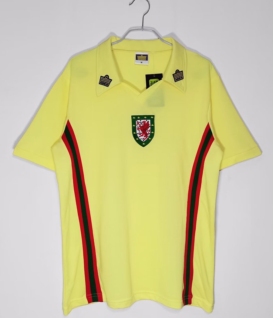 1976-1979 Wales Away Retro